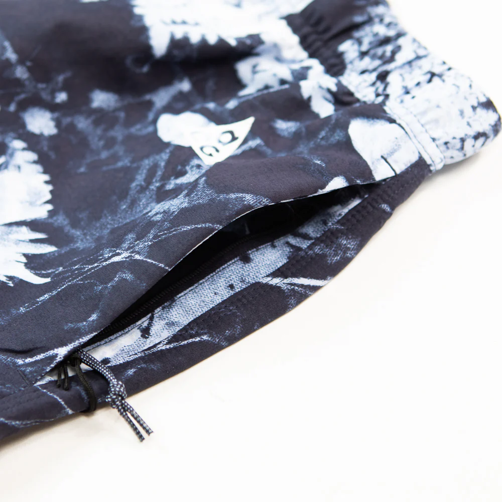 ACG All-Over Print Trail Short (Gridiron/Cobalt Bliss/Summit White) - Image 3