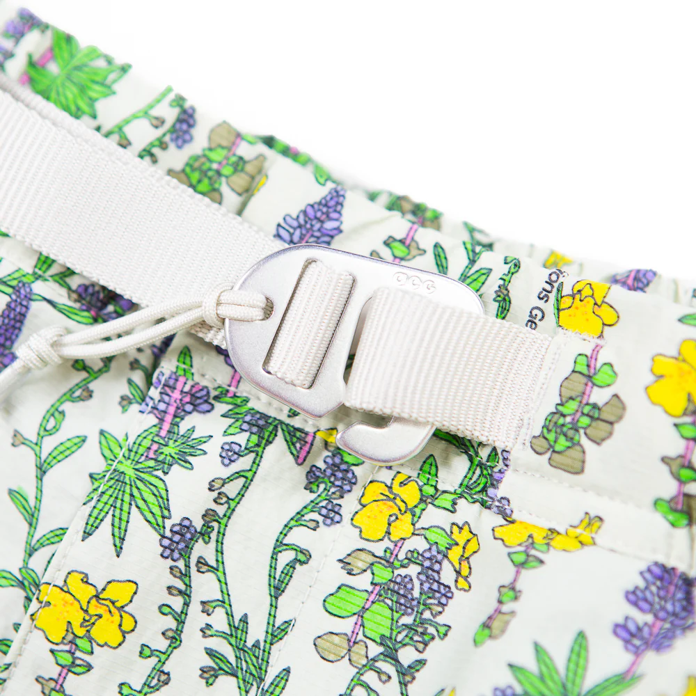 ACG Snowgrass Cargo Shorts AOP (Light Bone) - Image 2