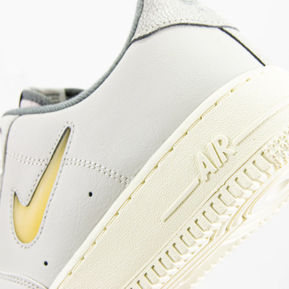 Air Force 1 '07 LX (Light Bone/Pale Vanilla) - Image 4