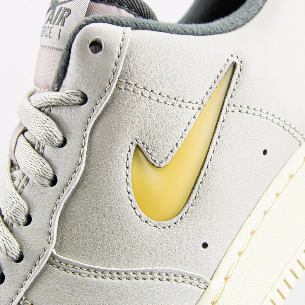 Air Force 1 '07 LX (Light Bone/Pale Vanilla) - Image 6