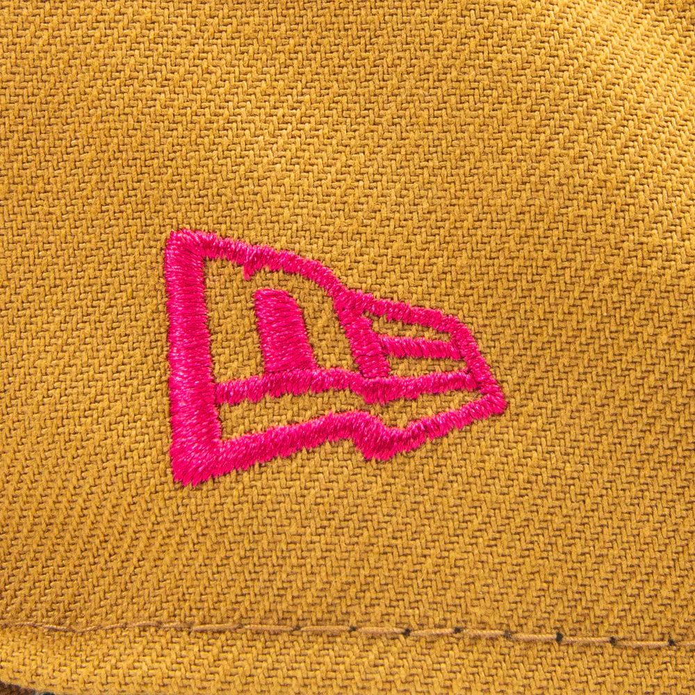 Cincinnati Reds '03 Inaugural Season Fitted Cap (Peanut Butter/Pink) - Image 4