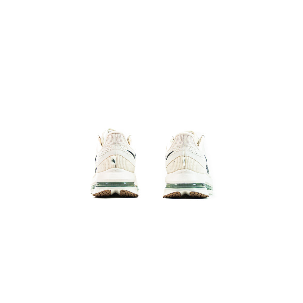 Pegasus Premium (Pale Ivory/Black Spruce) - Image 3